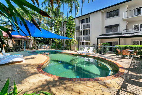 Cairns Reef Apartments & Motel - VIC Tourism 2