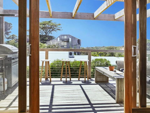 Caldermeade - VIC Tourism 1