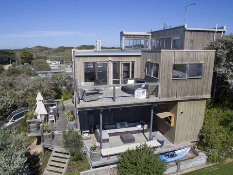 Caldermeade - VIC Tourism 0