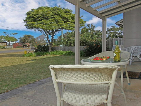 Callala Beach Cottage - Charm And Character - VIC Tourism 0