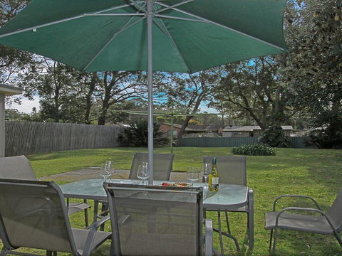 Callala Beach Cottage - Charm And Character - VIC Tourism 3
