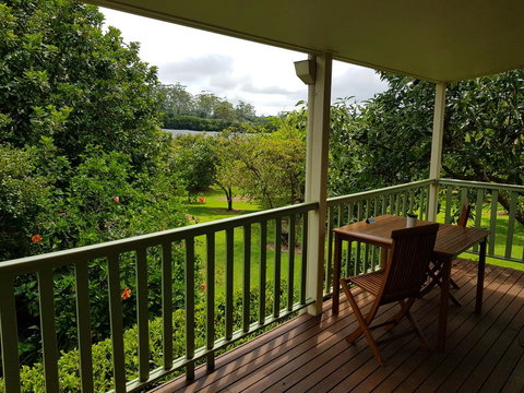 Camelot Cottages - VIC Tourism 1