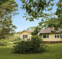 Canary Cottage - fresh clean simple  comfortable - VIC Tourism