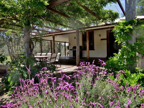 Capertee National Park Cottages - VIC Tourism 3