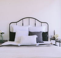 Capitol Executive Apartment on London Circuit - VIC Tourism