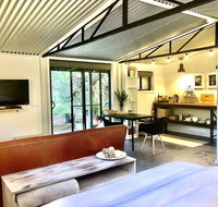 Capri Beach - Couples Retreat - VIC Tourism