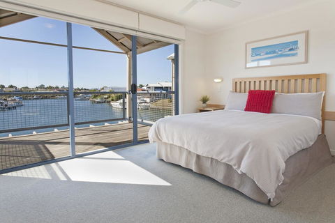 Captains Cove Resort - VIC Tourism 2