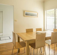 Carroll Ave 76 - VIC Tourism
