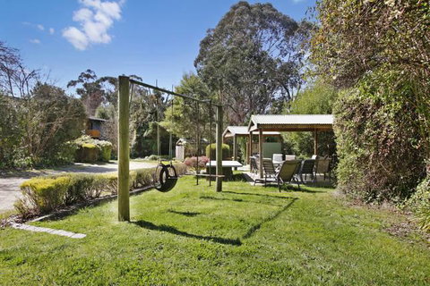 Cedar 6 - Fully Renovated Apartment - VIC Tourism 2