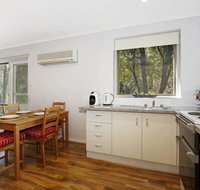 Cedar 6 - fully renovated apartment - VIC Tourism