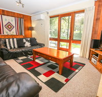 Cedar Holiday Units - Apartment 1 - VIC Tourism