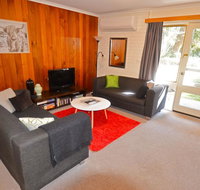 Cedar Holiday Units - Apartment 4 - VIC Tourism