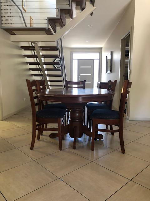 Central Executive 4br Townhouse - VIC Tourism 3