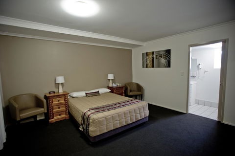 Centrepoint Motor Inn - VIC Tourism 1