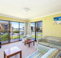Champagne Court 1 with Water Views - VIC Tourism