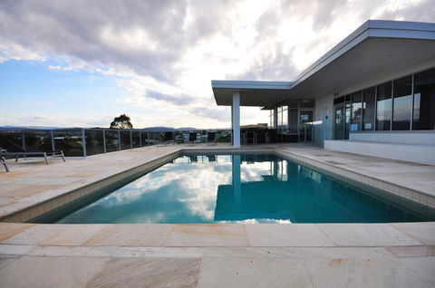 Chancellor Lakeside Apartments - VIC Tourism 0