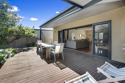 Charchie's By The Sea Pet Friendly Family Home, Close To Beach - VIC Tourism 0