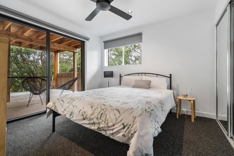 Chic Beach Studio - VIC Tourism 3