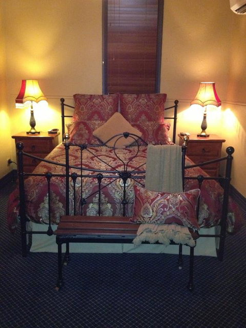 Church House B&B Gundagai - VIC Tourism 2