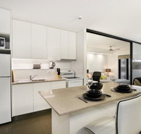 City Getaway Modern Bowen Hills 1 Bedroom with Free WIFI and Parking - VIC Tourism