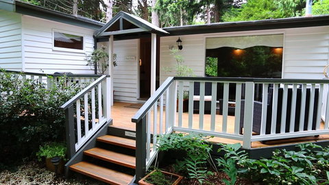 Clarendon Cottages - VIC Tourism 3