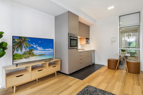 Clean Modern Apartment 15 Mins From City On Tram - VIC Tourism 1