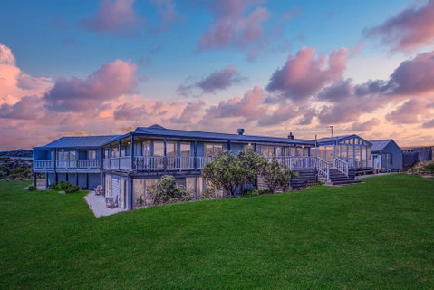 Cliff Top - VIC Tourism 0