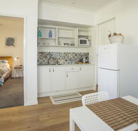 Clyde Studio 53 Mollymook - VIC Tourism