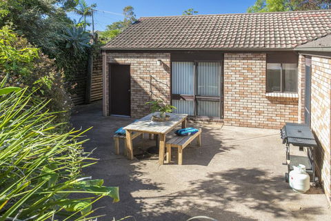 Coastal Hideaway - VIC Tourism 1