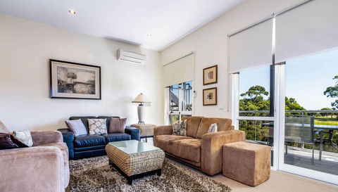 COASTAL SOUL VILLA @ BROADBEACH - VIC Tourism 3