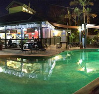 Colonial Village Cabins Camping  Tours - Hervey Bay YHA - VIC Tourism