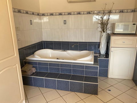 Comfort Inn & Suites Augusta Westside - VIC Tourism 2