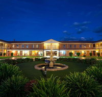 Comfort Inn  Suites King Avenue - VIC Tourism