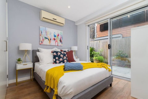 Convenience And Luxury In Carnegie - VIC Tourism 2
