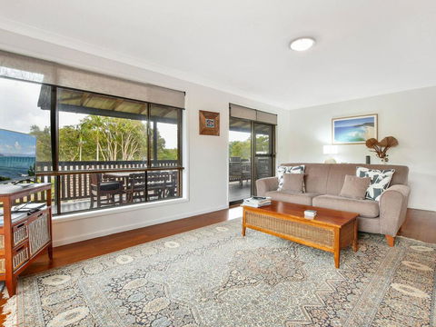 Cooper Cabana - VIC Tourism 0