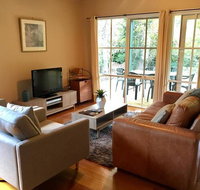 Corinda Cottage - 4 bedroom pet friendly - VIC Tourism