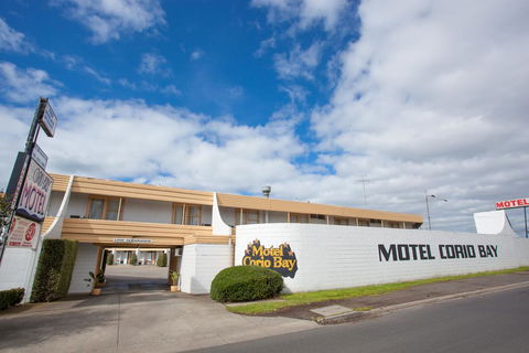 Corio Bay Motel - VIC Tourism 0