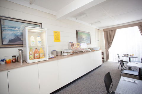 Corio Bay Motel - VIC Tourism 1