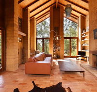 Corymbia Cottage - unique quirky private a guest favourite - VIC Tourism