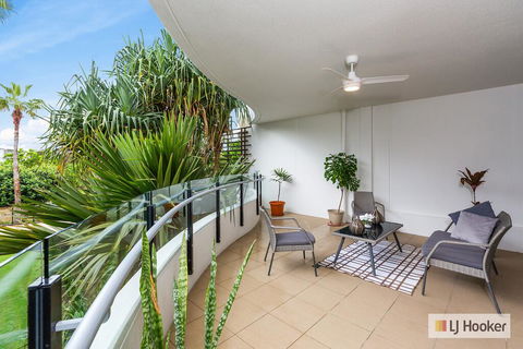 COTTON BEACH 85 - PRIVATE Mid Floor APARTMENT - VIC Tourism 2