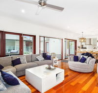 Cottonwood Beach House  Corporate Boardies - VIC Tourism