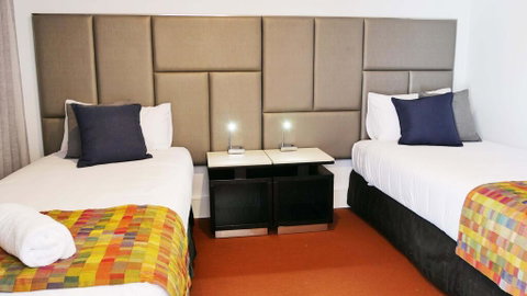 Country Capital Motel - VIC Tourism 1