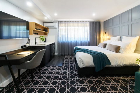 Country Comfort Armidale - VIC Tourism 1