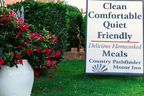 Country Pathfinder Motor Inn - VIC Tourism 1