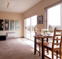 Couples Retreat with Mountain View Near Hobart - VIC Tourism