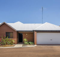 Cozy Cottage - VIC Tourism