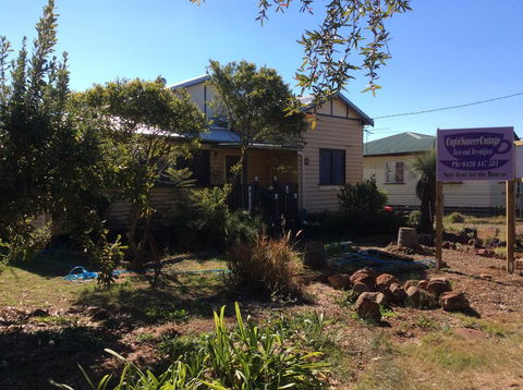 CupnSaucer Cottage - VIC Tourism 1