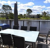 Cypress Drive Town House - VIC Tourism