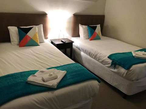 Cypress Water Front Apartments - VIC Tourism 2