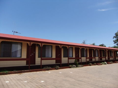 Daydream Motel And Apartments - VIC Tourism 0